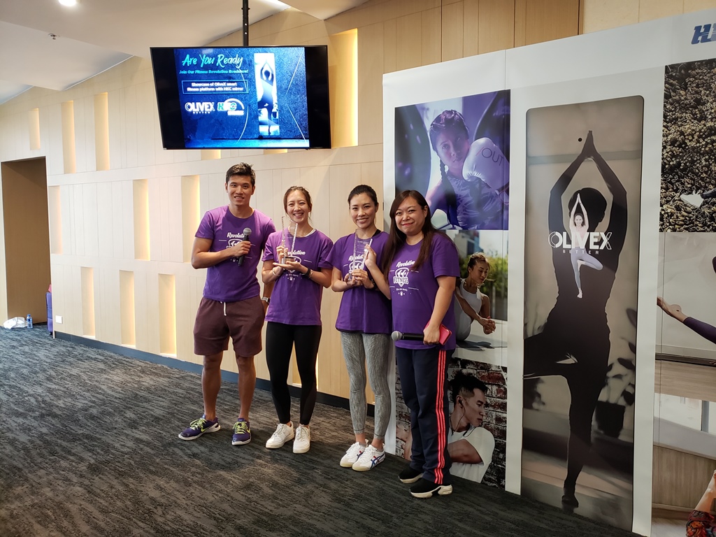 Lululemon Mirror Lead Position